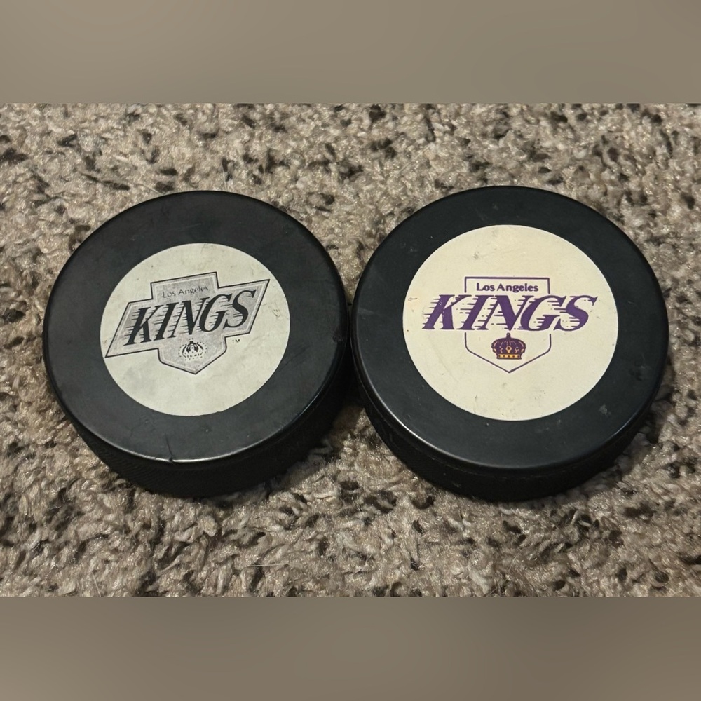 Los Angeles Kings NHL Vintage Hockey Pucks